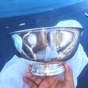 Reed & Barton 104 silver plated pedestal style 8 in. ×4 in... bowl